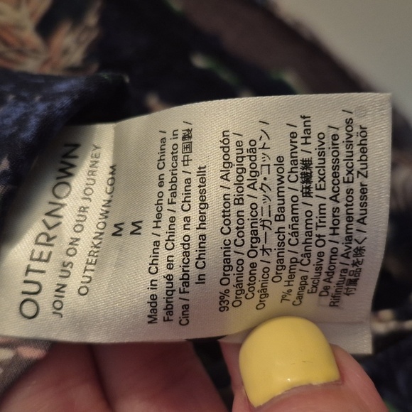 Outerknown Cotton Hemp Hawaiian Tropical Print Short Sleeve Button Down - Picture 5 of 6